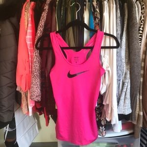 2 Nike Tanktops